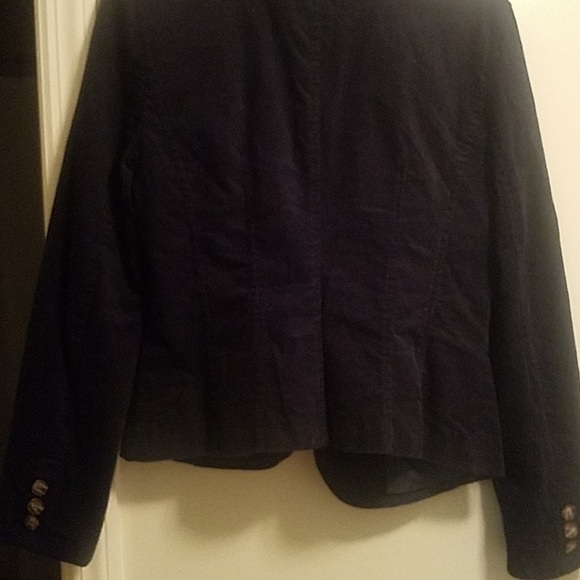 Blazer - Picture 5 of 5